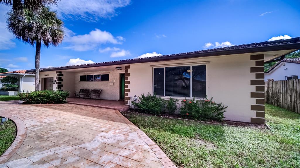 MIAMI LAKES SEC 4 - Residential