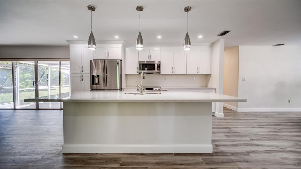 MIAMI LAKES SEC 4 - Residential