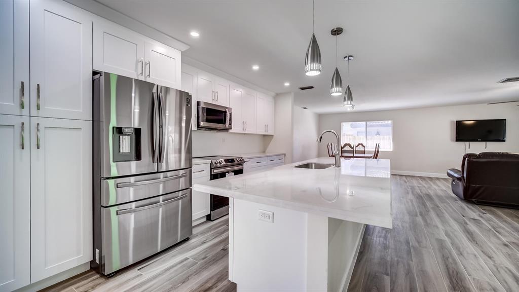 MIAMI LAKES SEC 4 - Residential