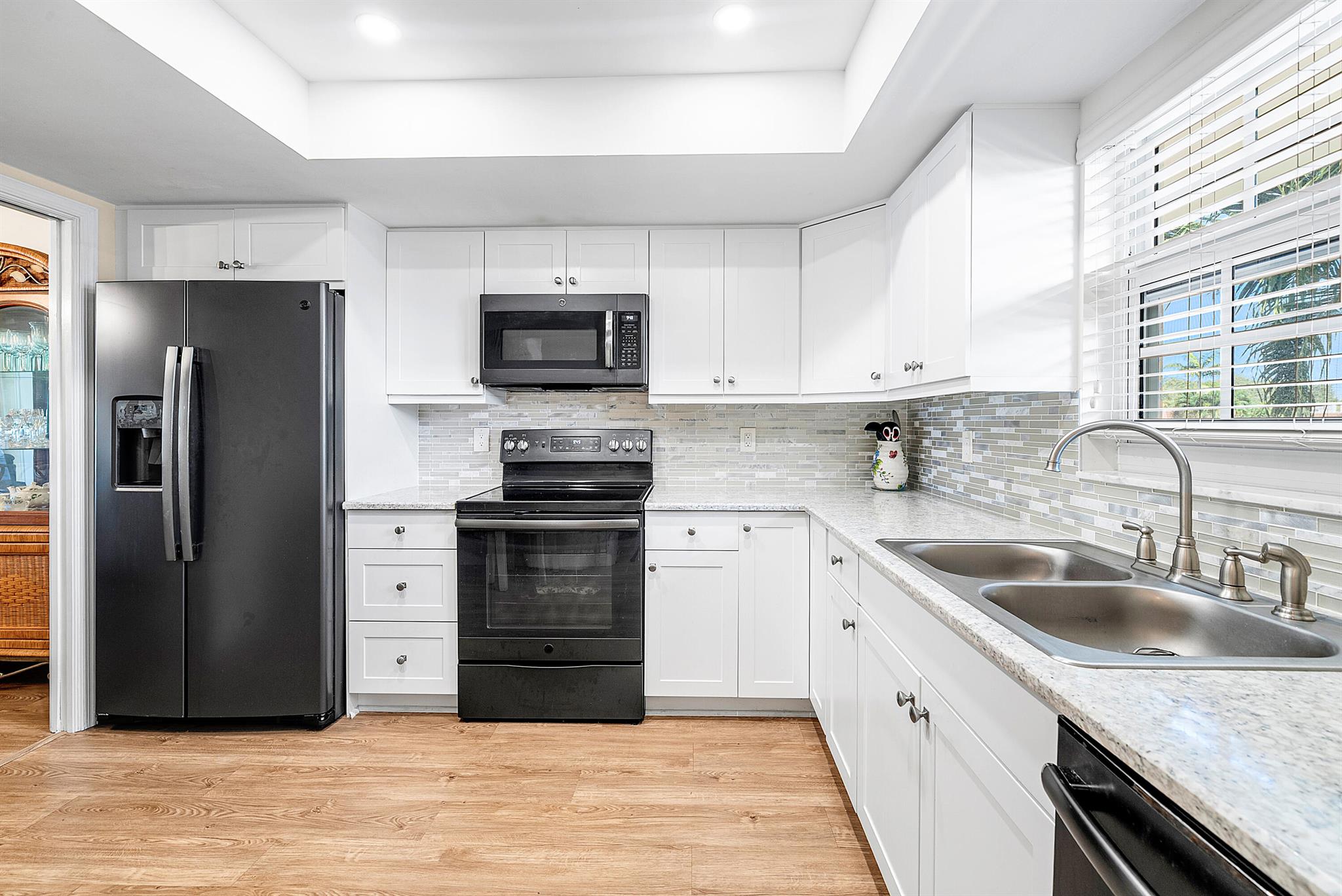 ATLANTIS SHERBROOKE VILLA - Residential