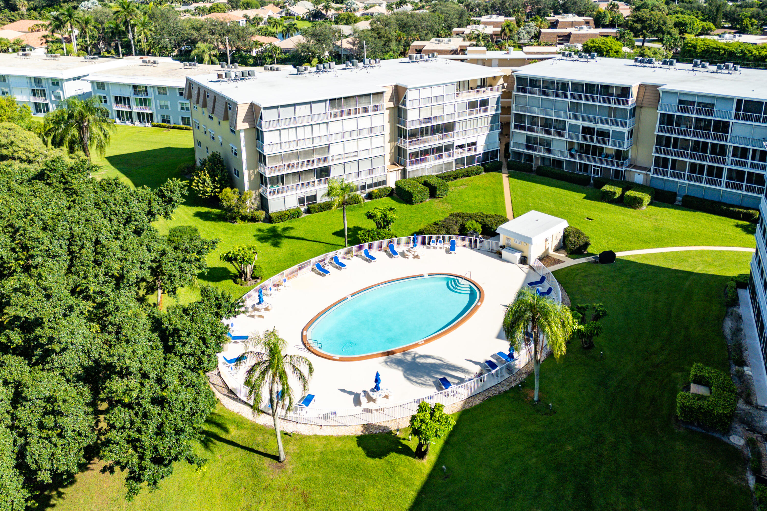 ATLANTIS SHERBROOKE VILLAS CONDO - Residential