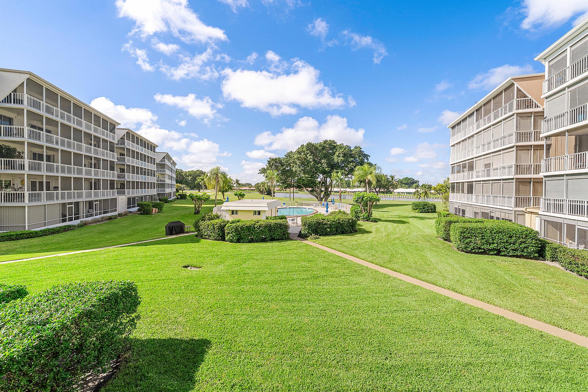 ATLANTIS SHERBROOKE VILLA - Residential