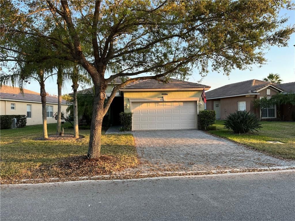 Photo of 10086 SW Chadwick Dr, Port Saint Lucie, FL 34987 (MLS # F10369521)