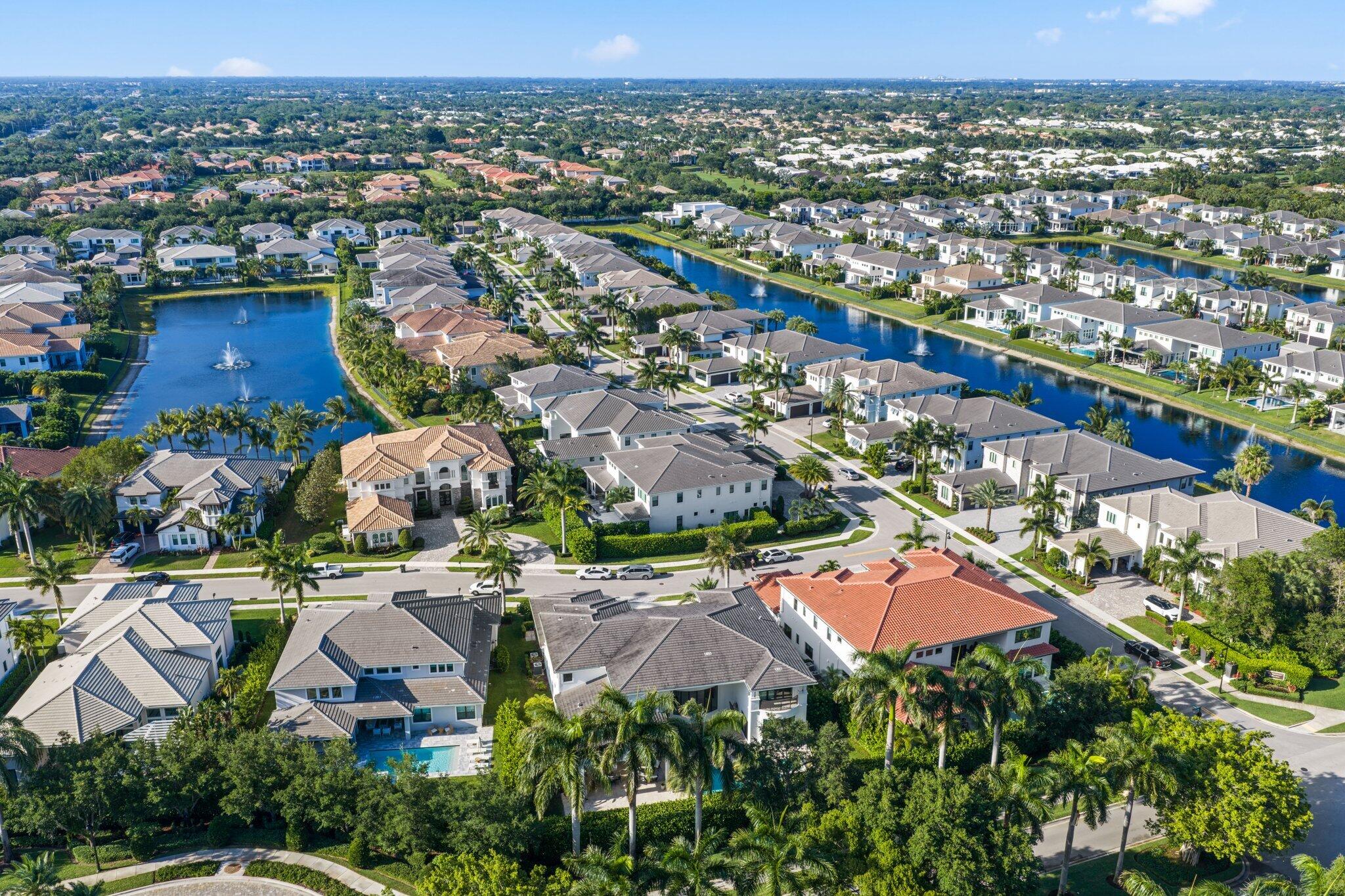 ROYAL PALM POLO - Residential