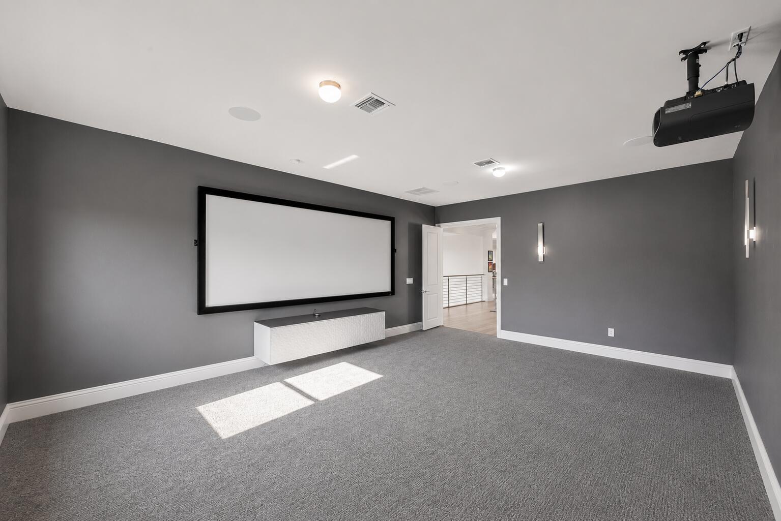 ROYAL PALM POLO - Residential