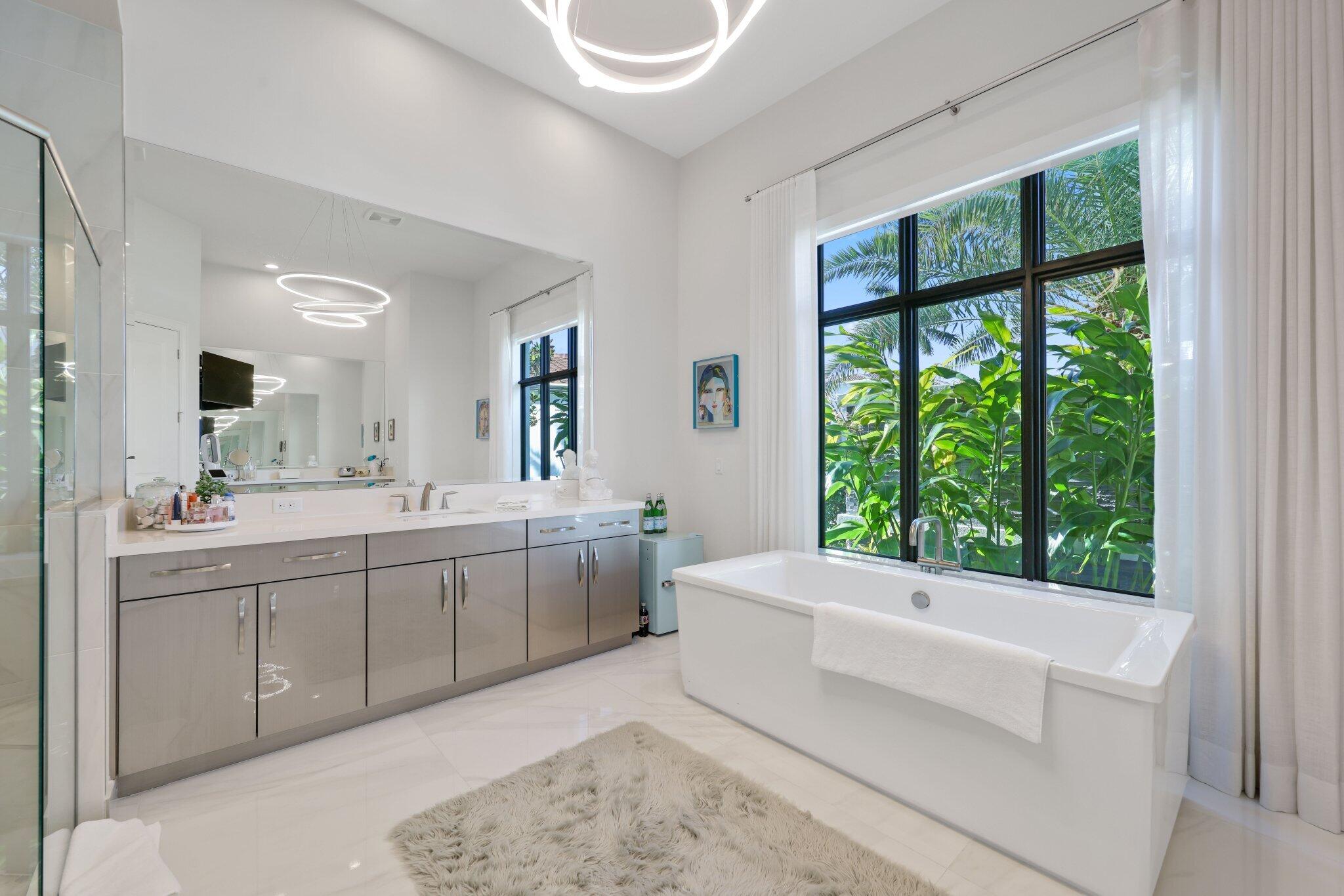 ROYAL PALM POLO - Residential