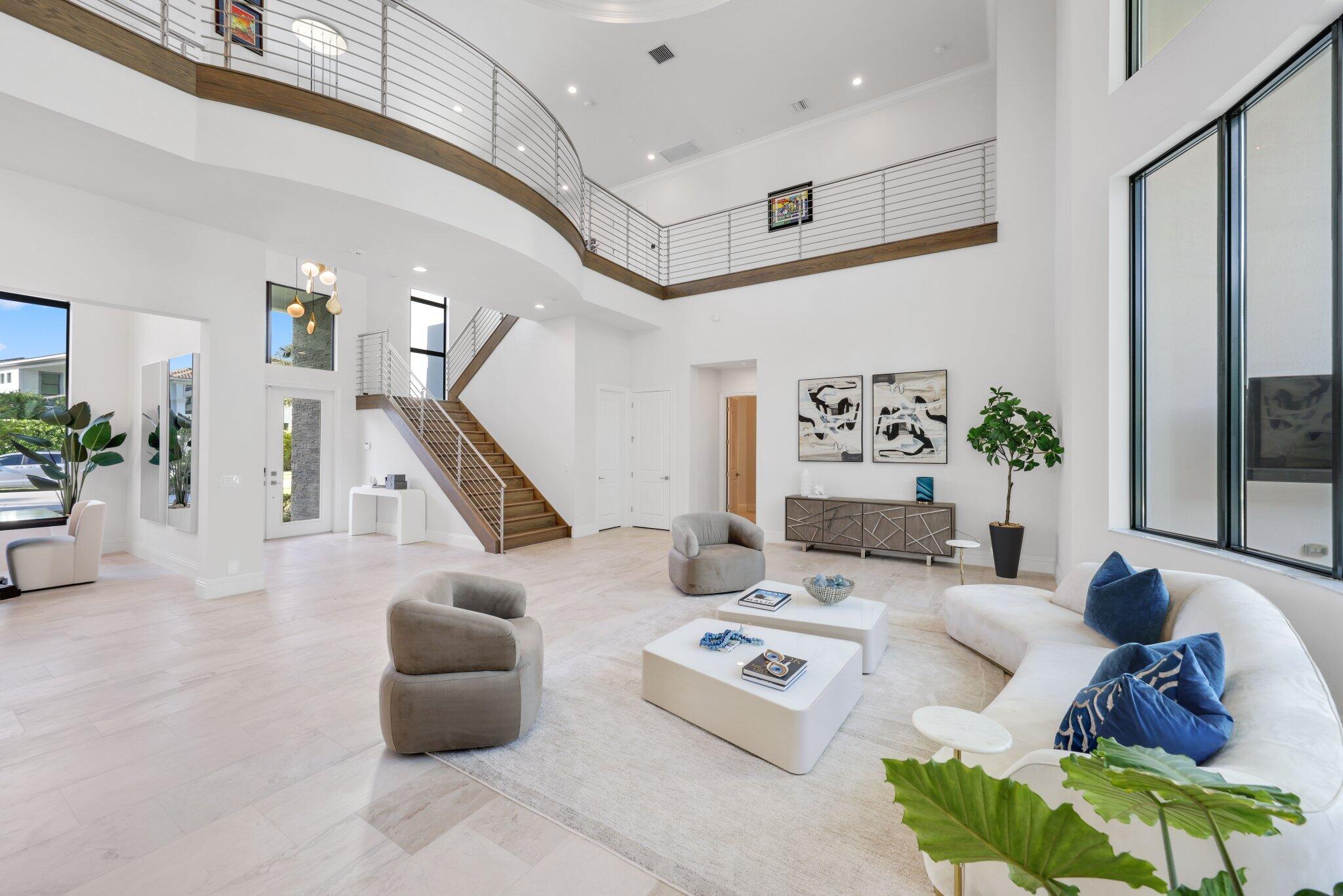 ROYAL PALM POLO - Residential