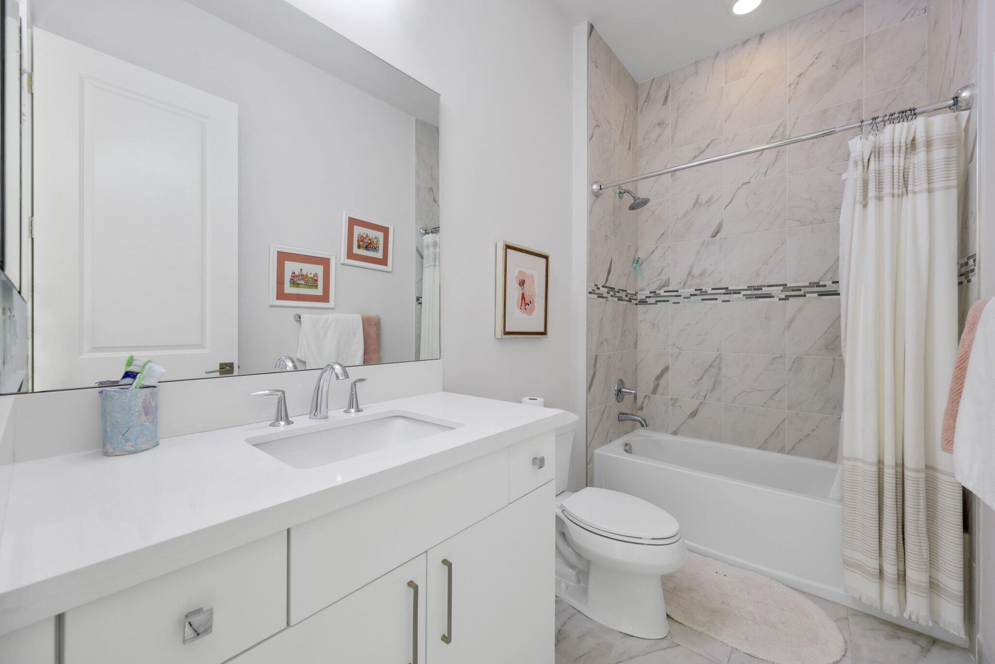 ROYAL PALM POLO - Residential