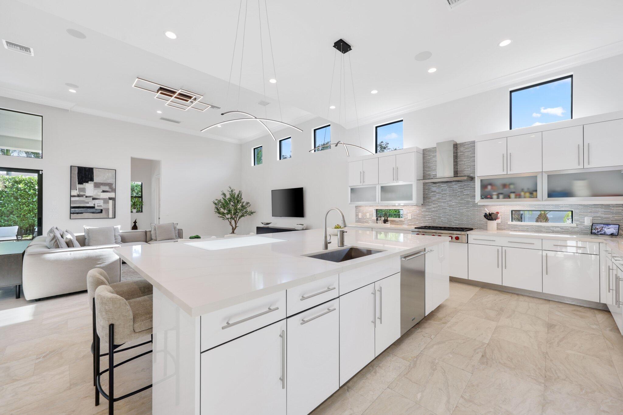 ROYAL PALM POLO - Residential