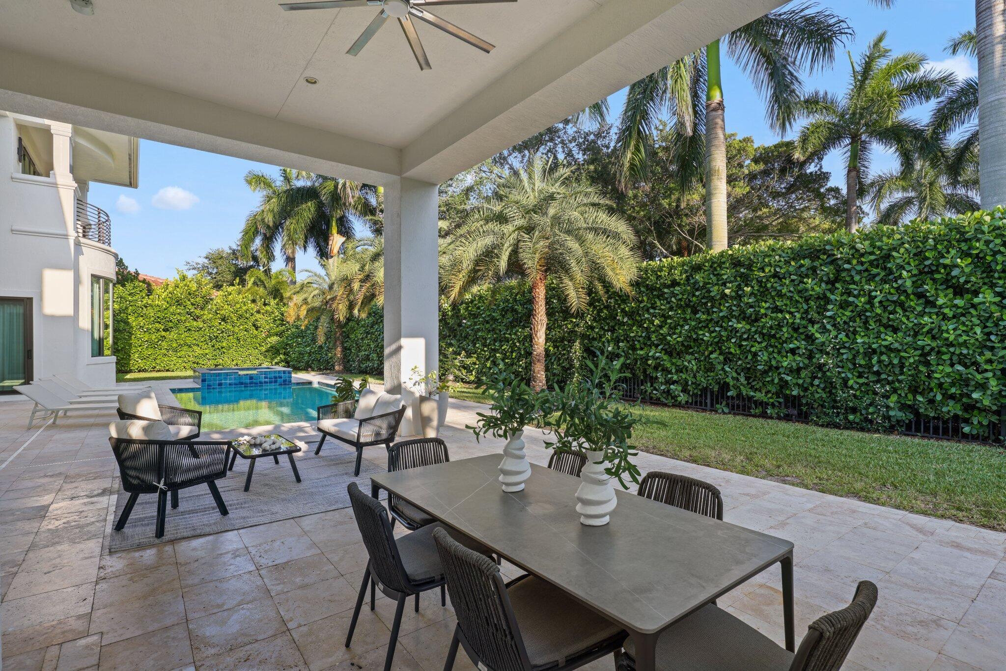 ROYAL PALM POLO - Residential