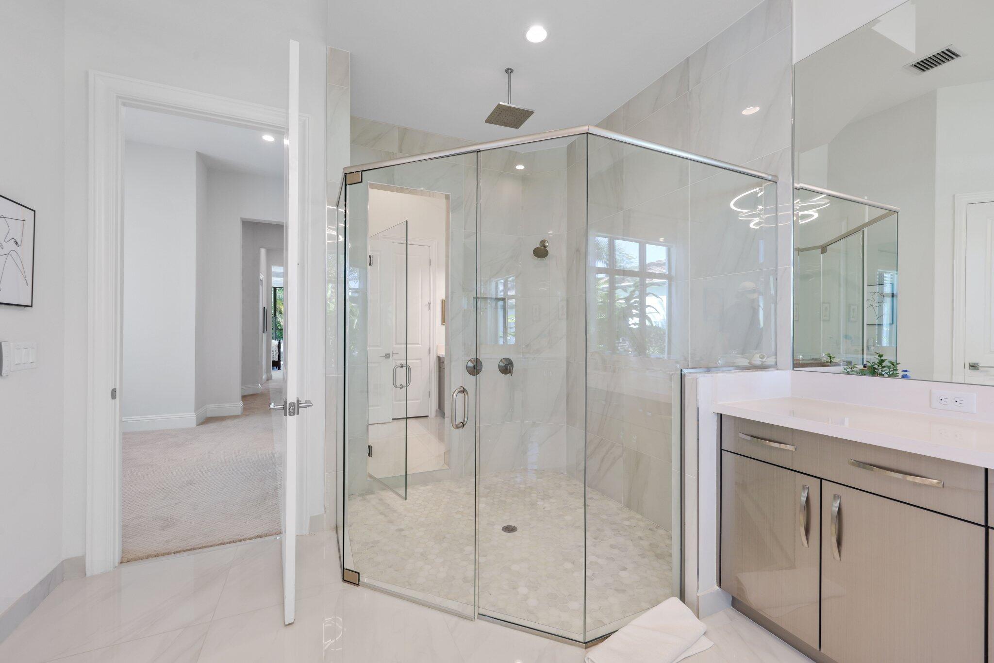 ROYAL PALM POLO - Residential