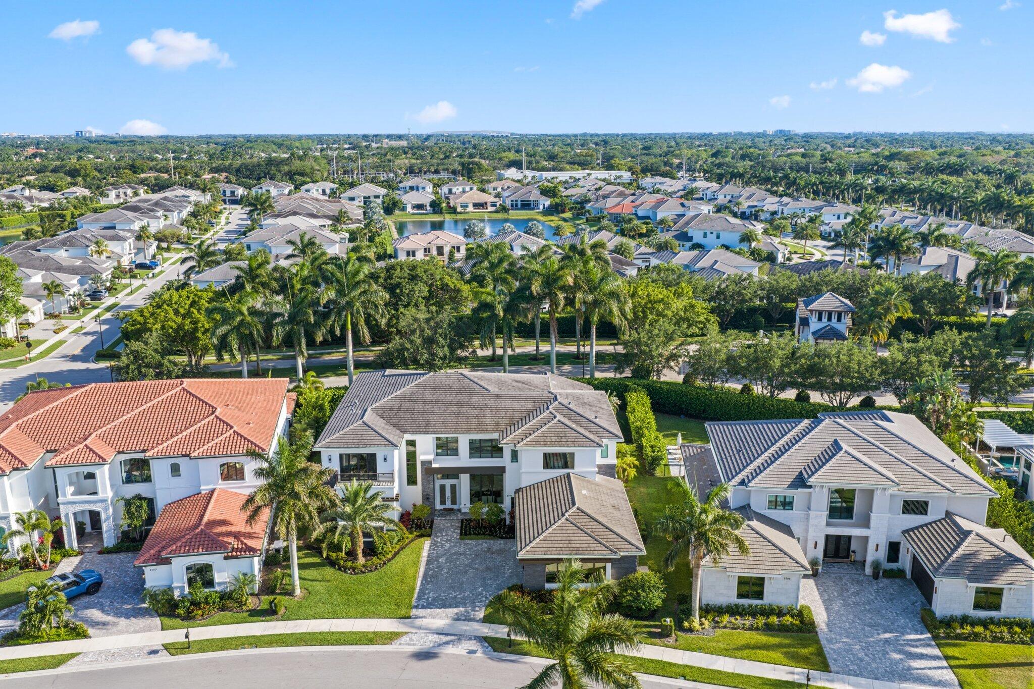 ROYAL PALM POLO - Residential