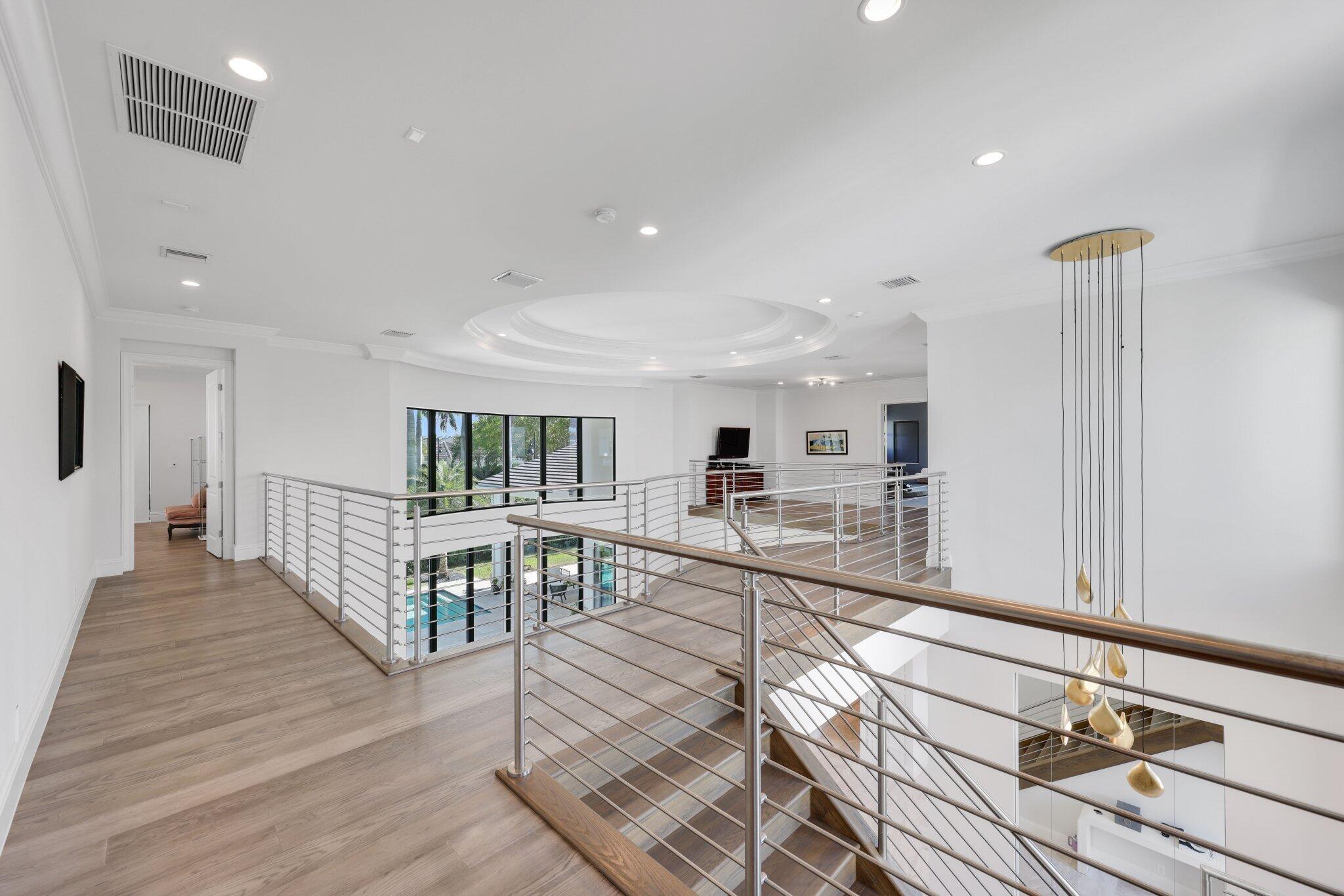 ROYAL PALM POLO - Residential