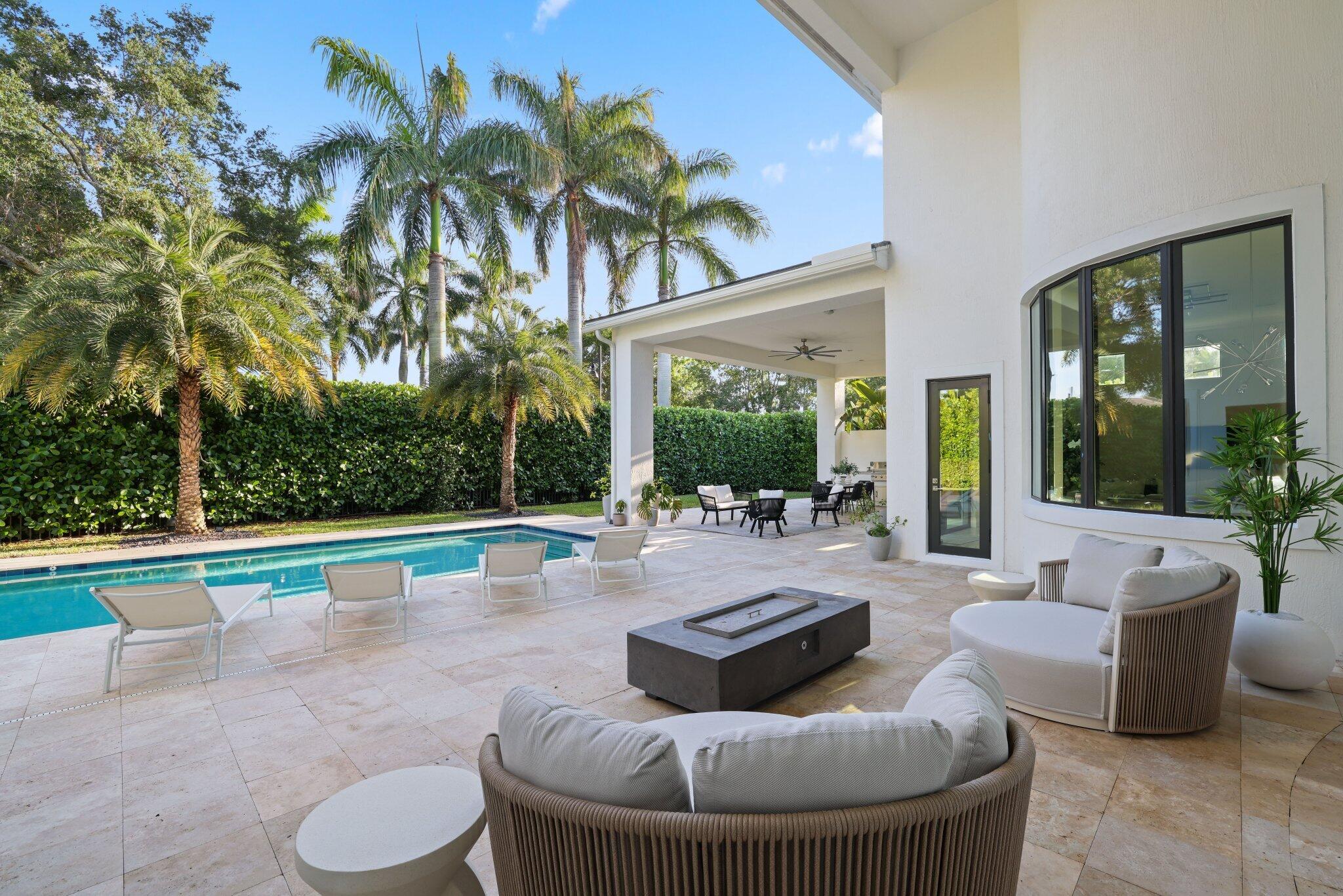 ROYAL PALM POLO - Residential