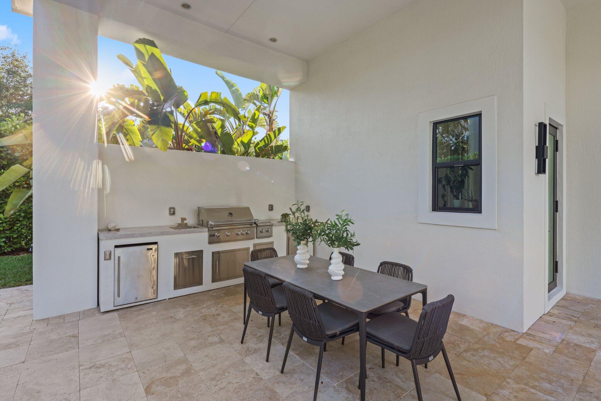 ROYAL PALM POLO - Residential