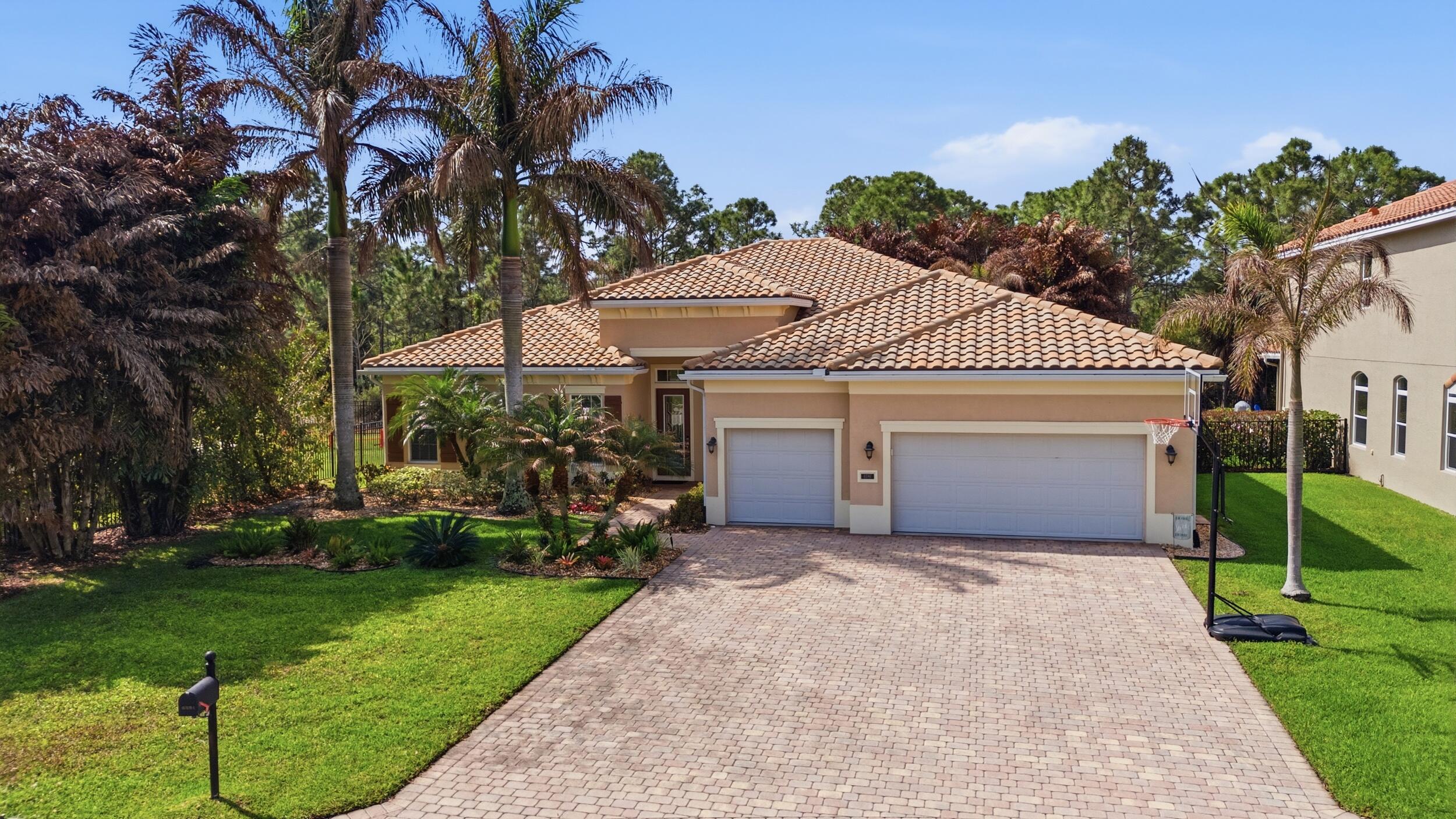 HIGHLANDS RESERVE - Residential