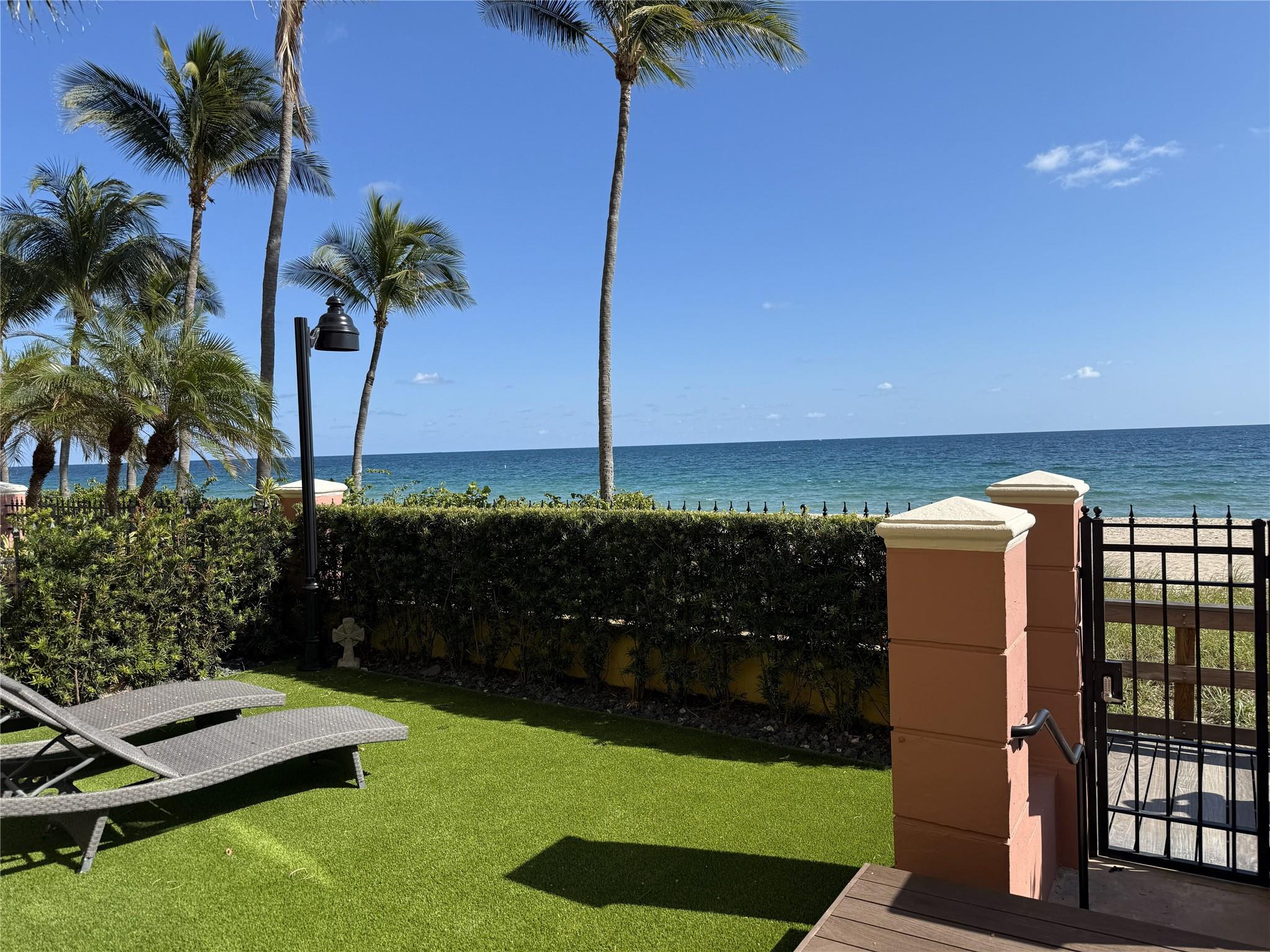 The Palms Townhouse Condo - Residential