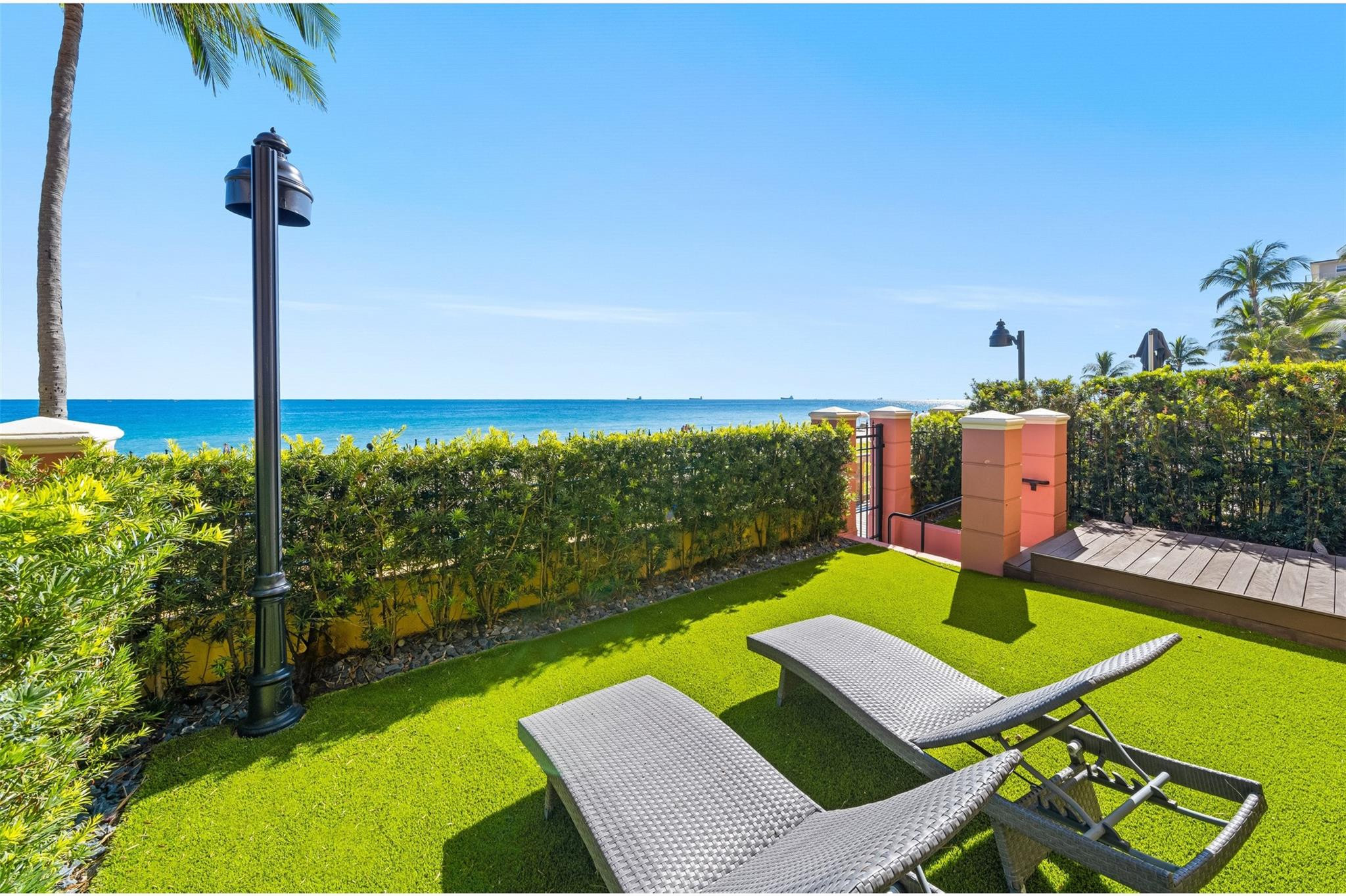 The Palms Townhouse Condo - Residential