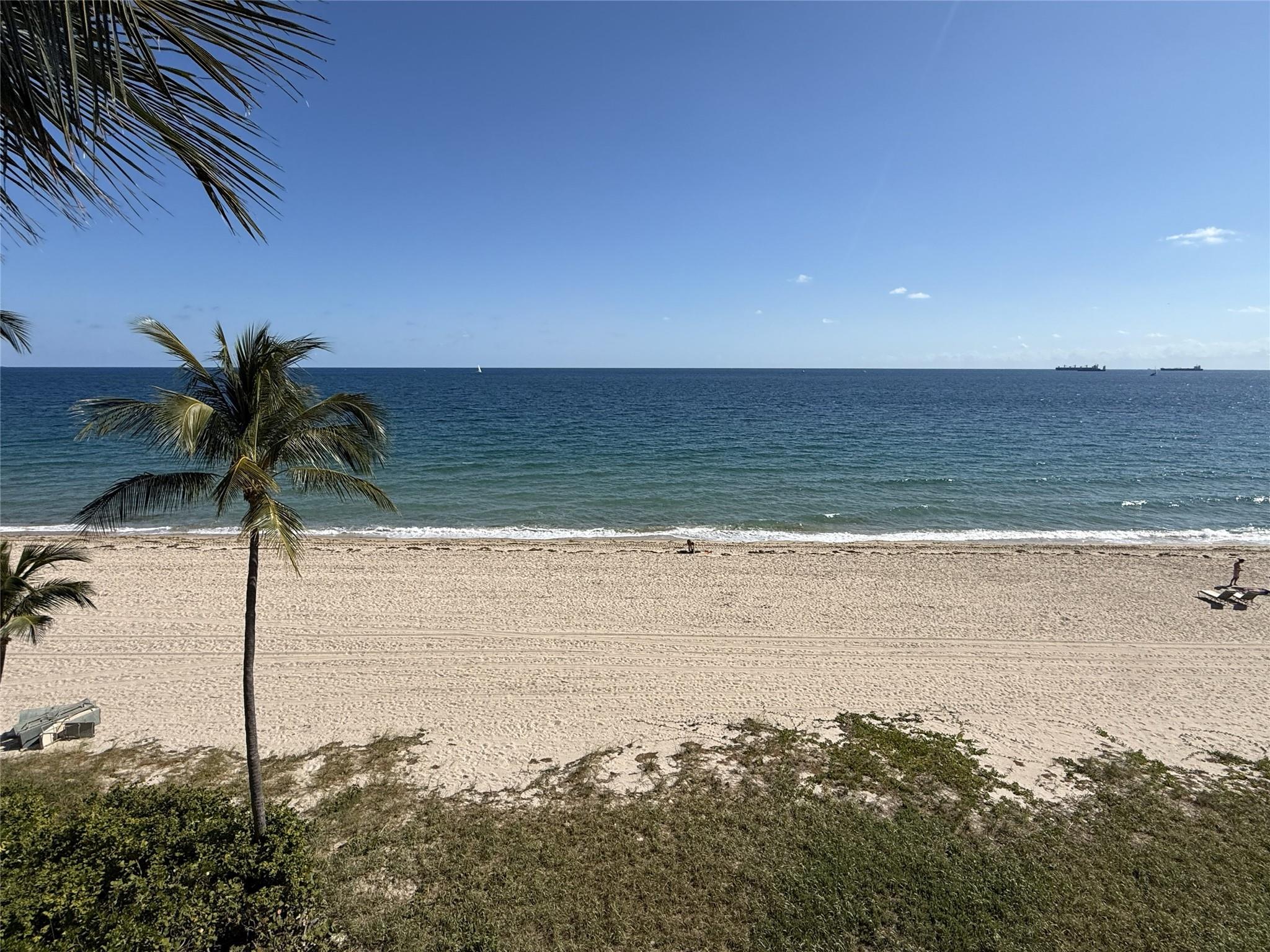 The Palms Townhouse Condo - Residential