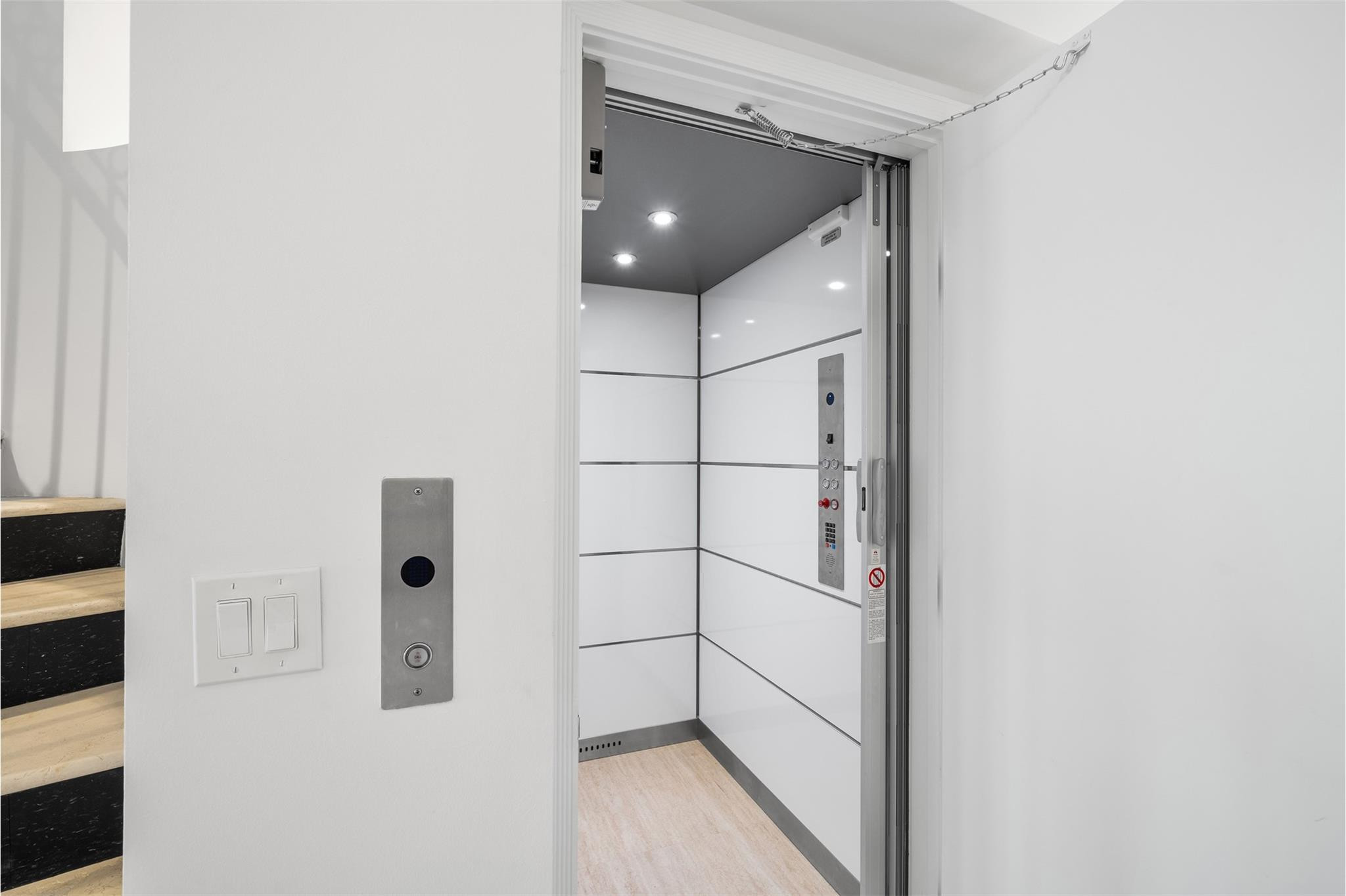 The Palms Townhouse Condo - Residential