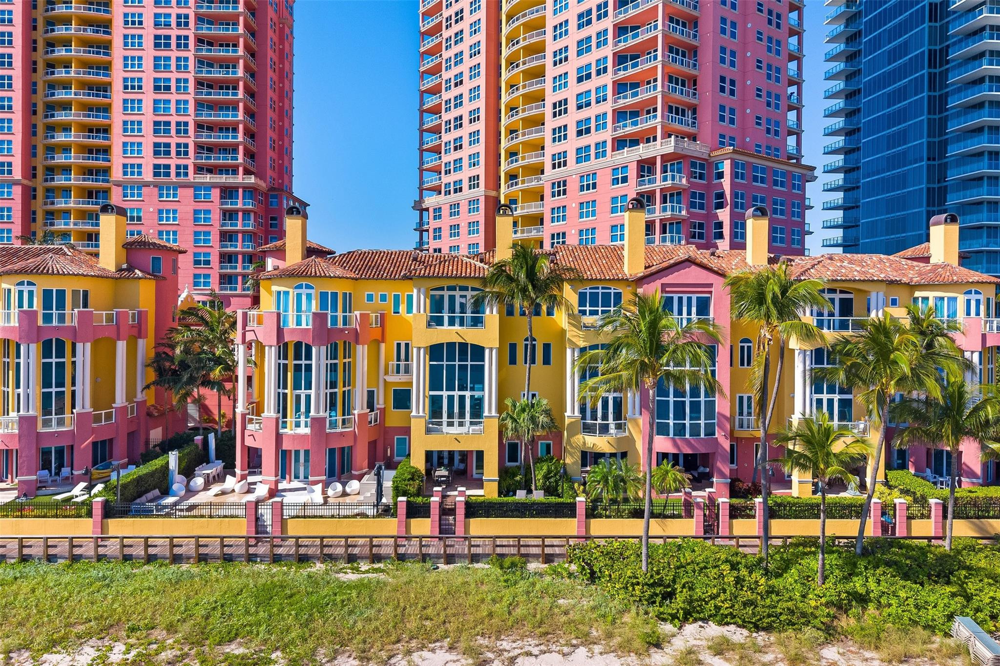 The Palms Townhouse Condo - Residential