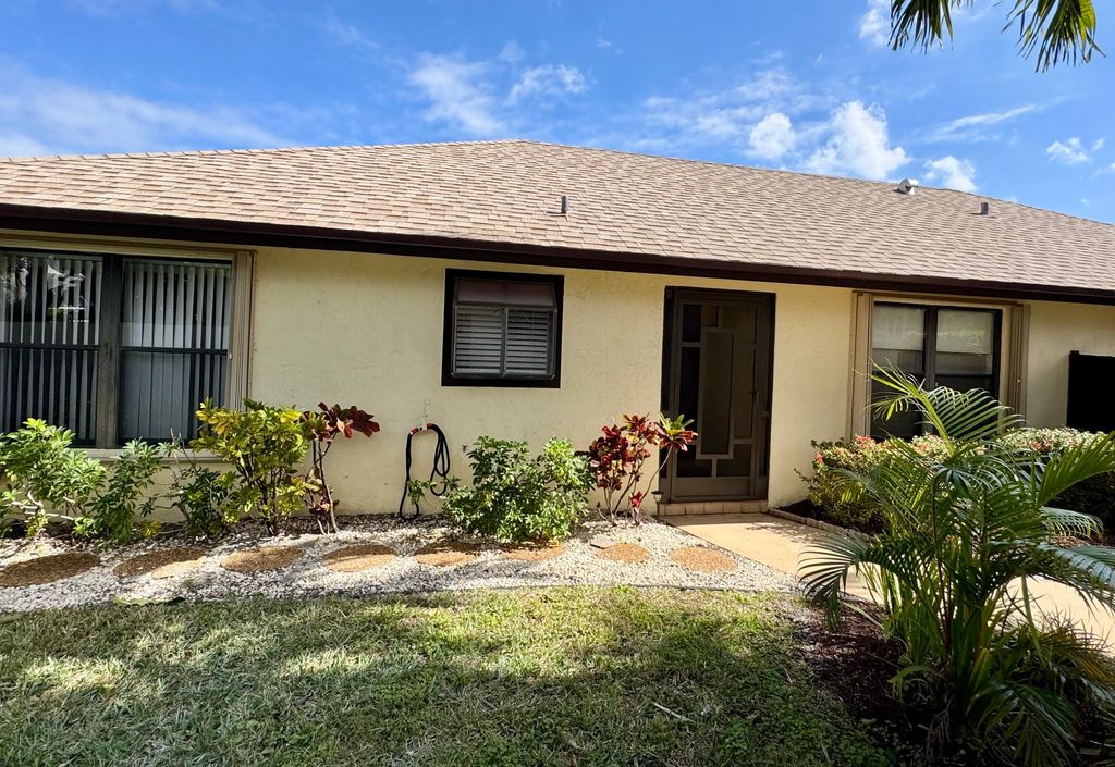 Photo of 2835 SW 6th Street, Delray Beach, FL 33445 (MLS # R11161792)