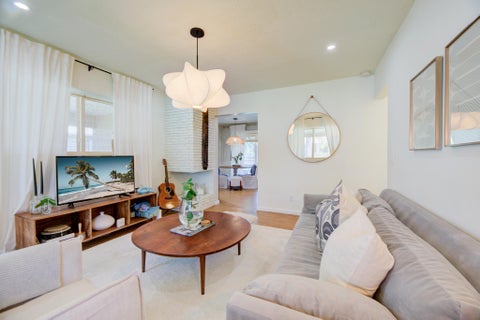 Tiny photo for 3940 NE 13th Avenue, Oakland Park, FL 33334 (MLS # B26020523)