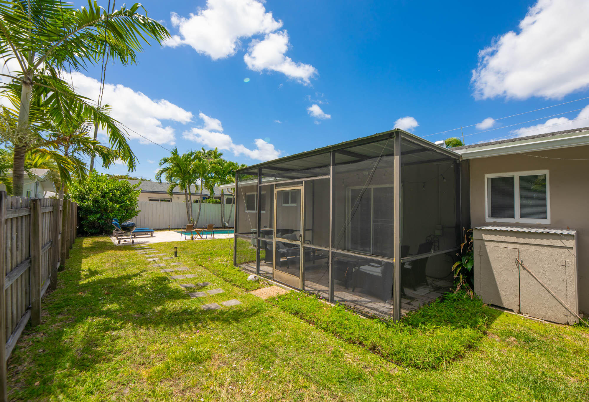 OAKLAND PARK - Residential