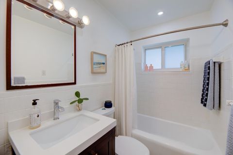 Tiny photo for 3940 NE 13th Avenue, Oakland Park, FL 33334 (MLS # B26020523)