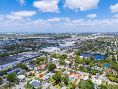 Tiny photo for 3940 NE 13th Avenue, Oakland Park, FL 33334 (MLS # B26020523)
