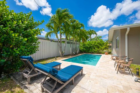 Tiny photo for 3940 NE 13th Avenue, Oakland Park, FL 33334 (MLS # B26020523)