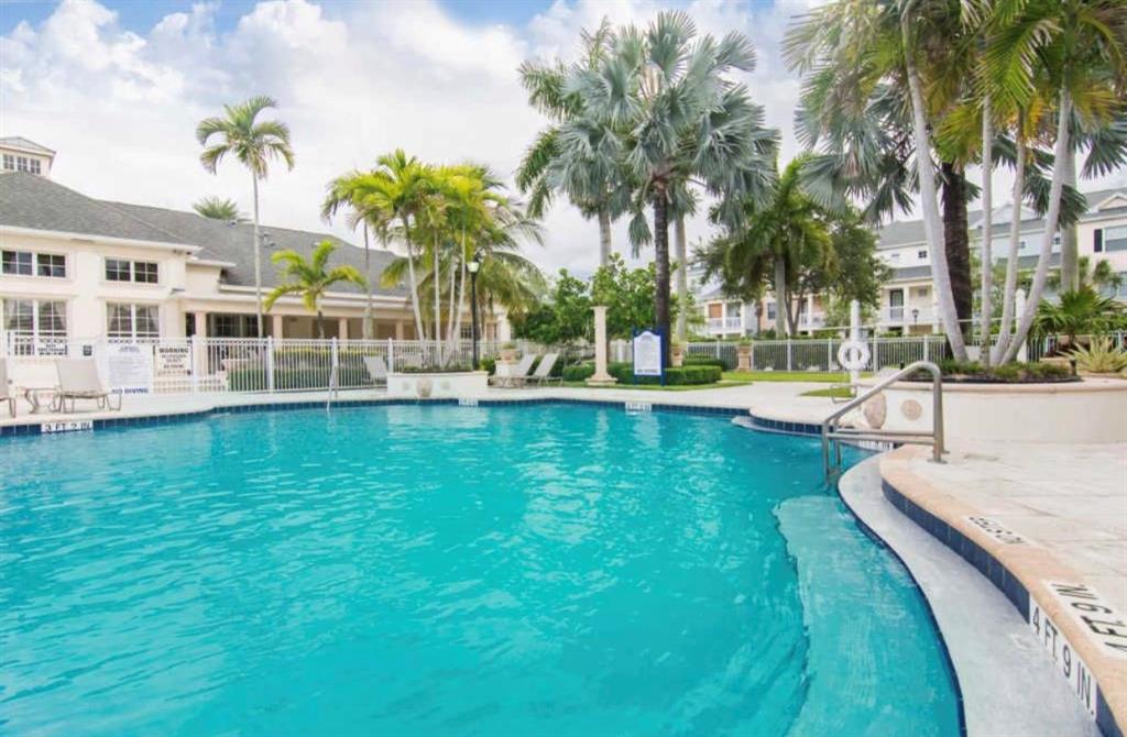 SOMERSET AT ABACOA CONDO - Residential