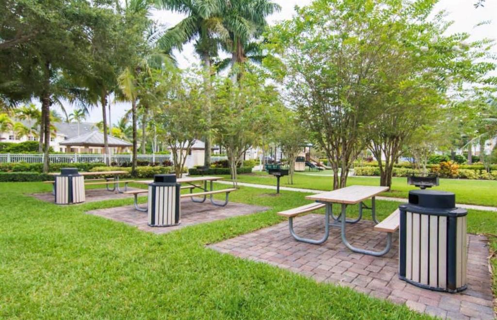 SOMERSET AT ABACOA CONDO - Residential