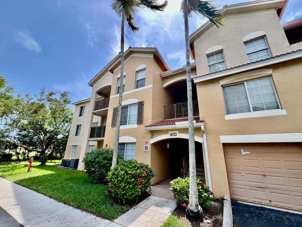 Photo of 4021 SAN MARINO Boulevard #202, West Palm Beach, FL 33409 (MLS # B26055202)