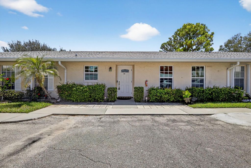 Photo of 448 Franconia Circle #B, Lake Worth, FL 33467 (MLS # F10528185)