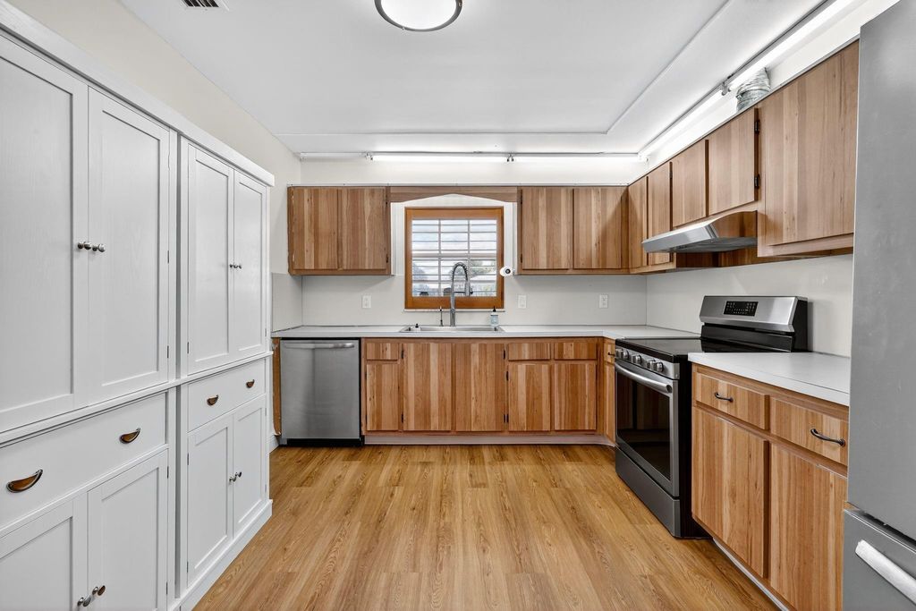 Photo of 448 Franconia Circle #B, Lake Worth, FL 33467 (MLS # F10528185)