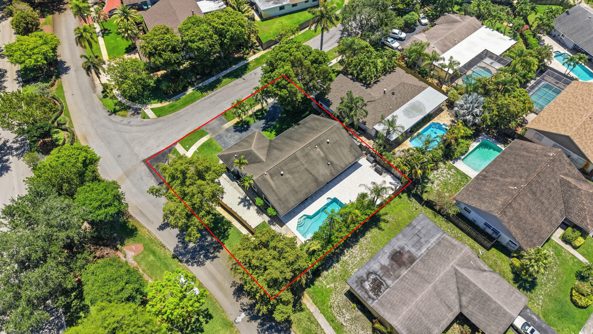 PEMBROKE LAKES SEC 6 - Residential
