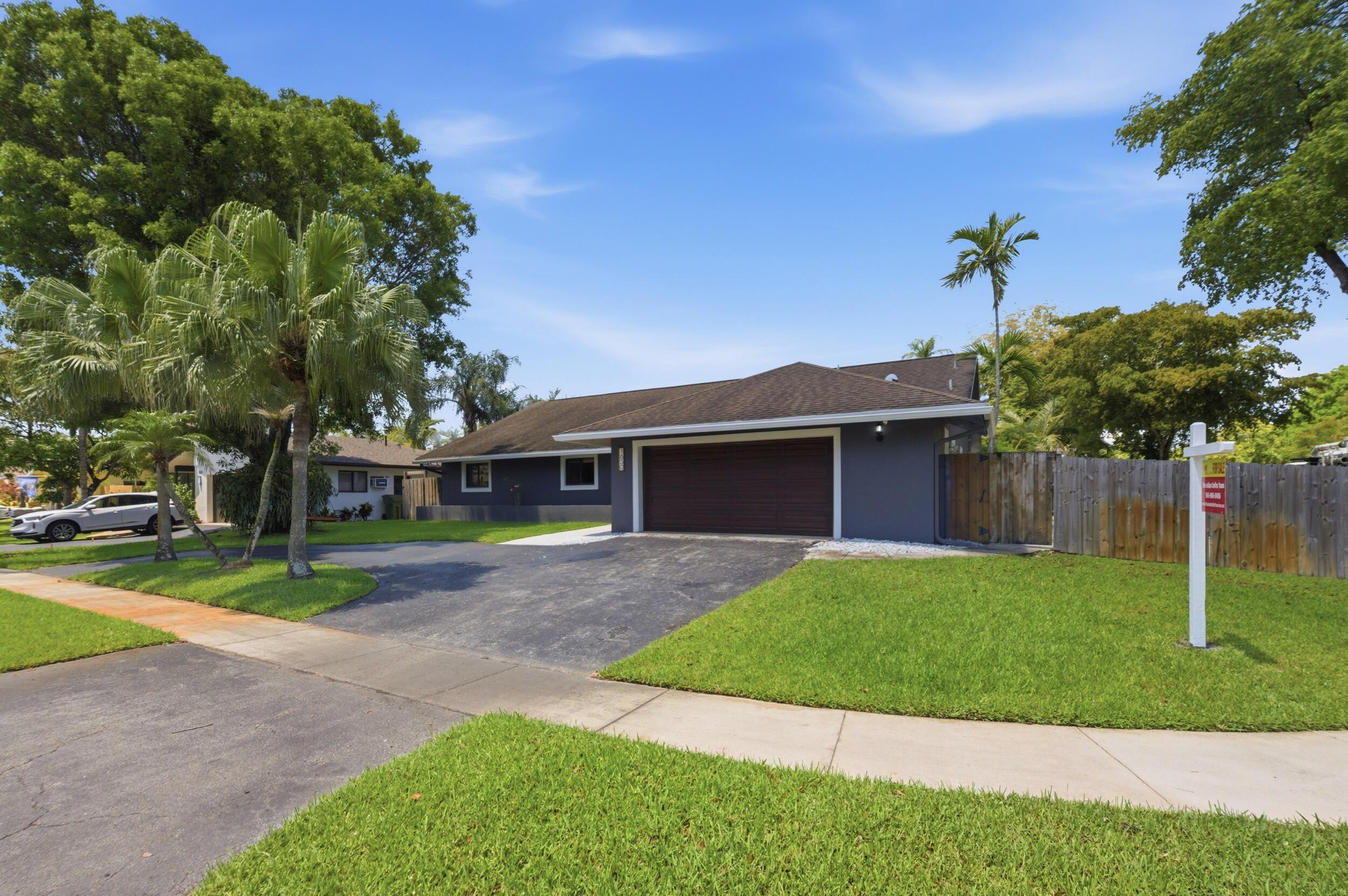 PEMBROKE LAKES SEC 6 - Residential
