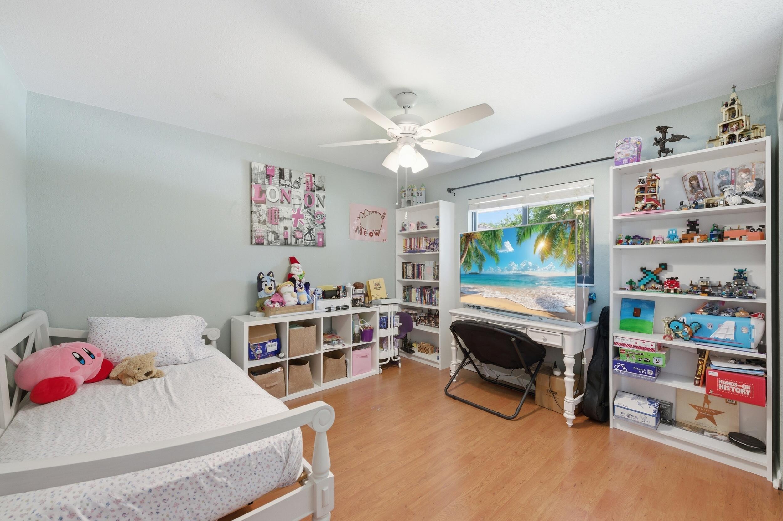PEMBROKE LAKES SEC 6 - Residential