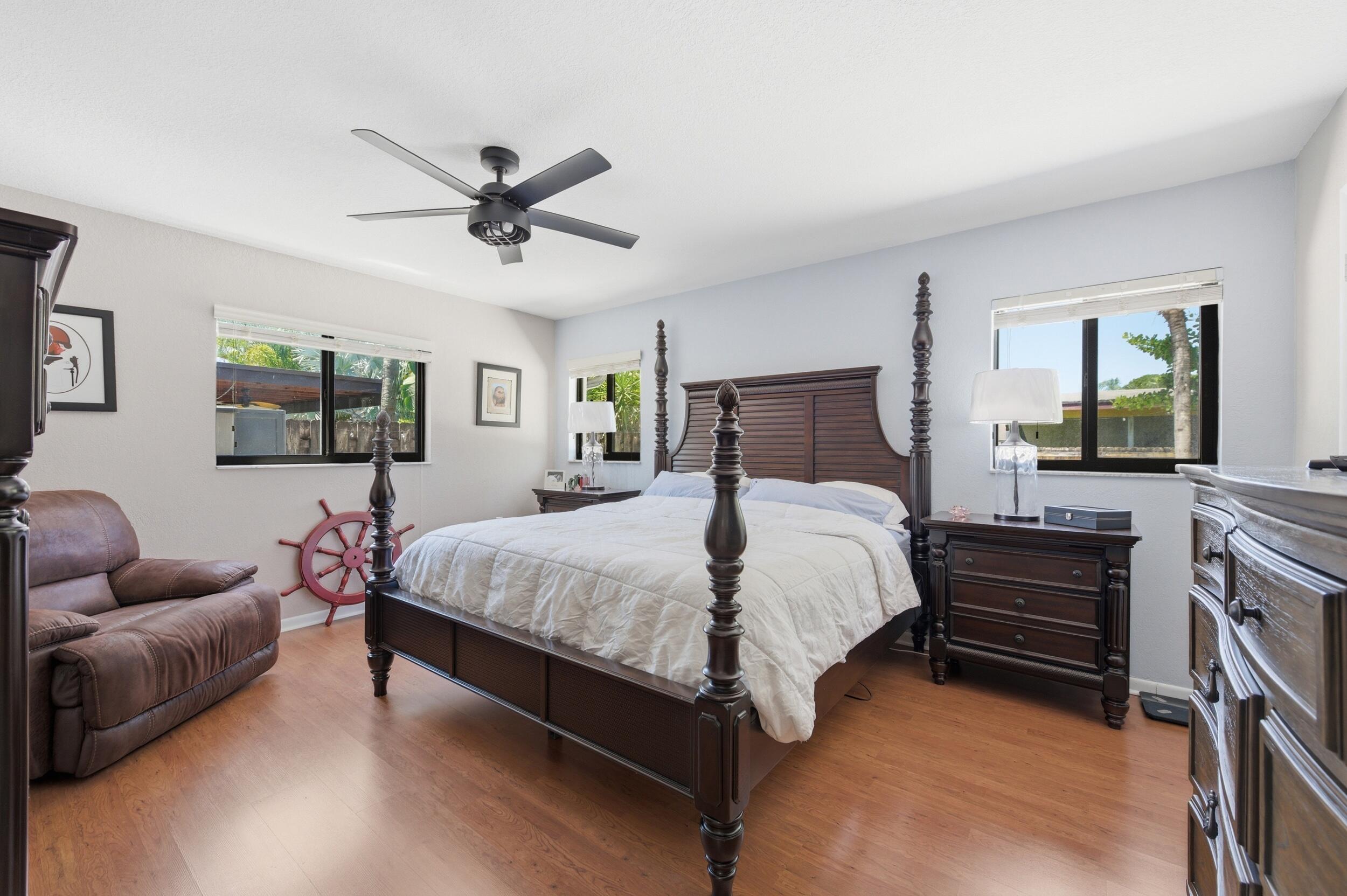 PEMBROKE LAKES SEC 6 - Residential