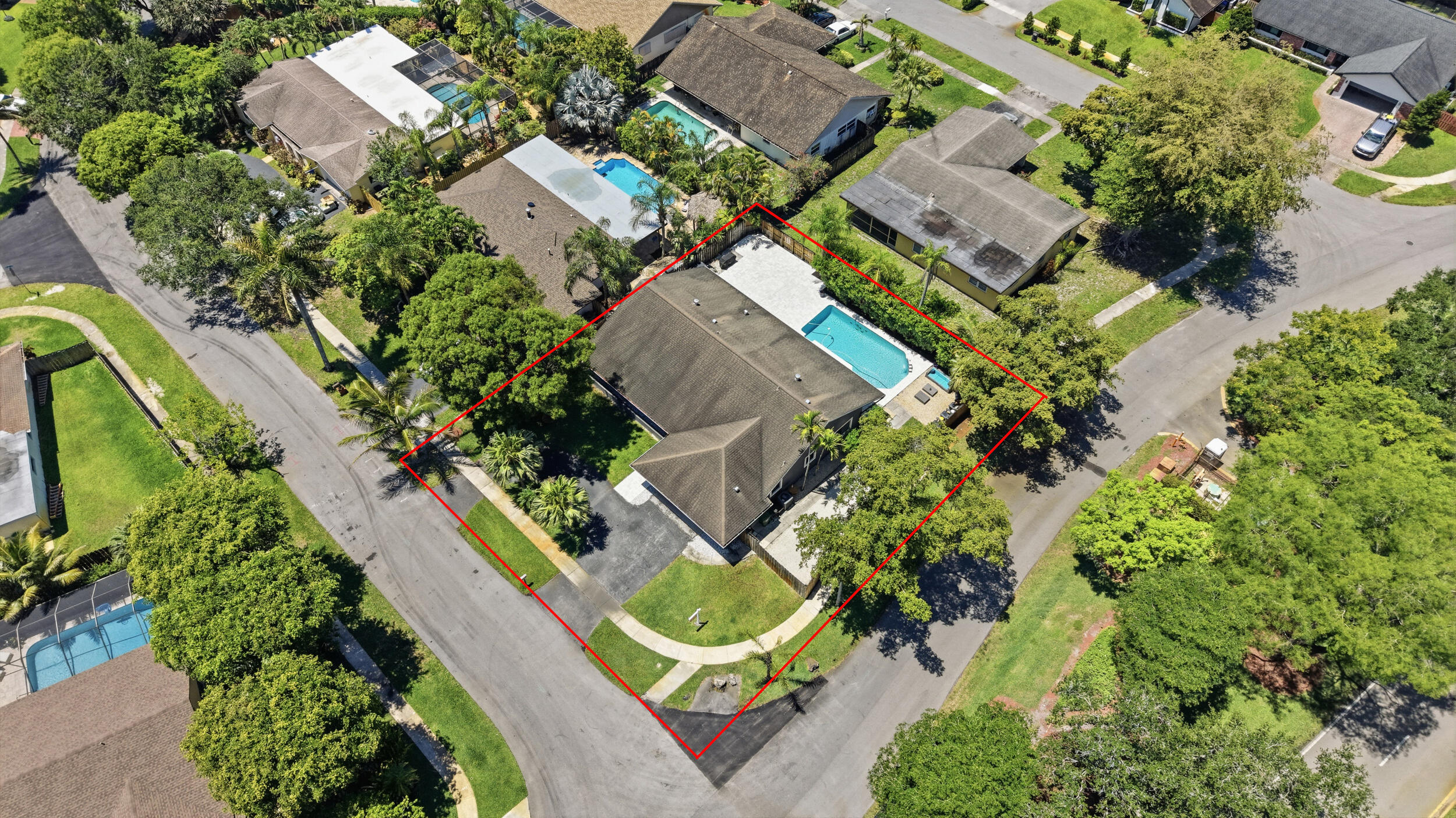 PEMBROKE LAKES SEC 6 - Residential