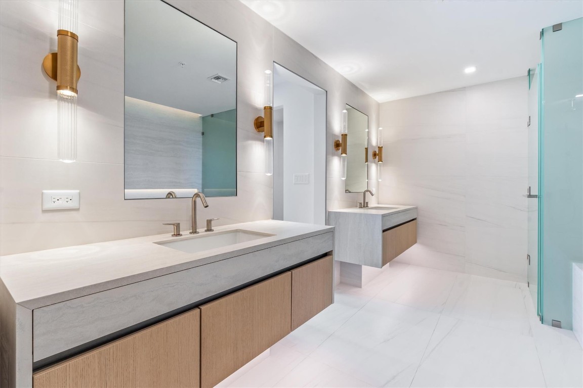 900 N Ocean Boulevard 301