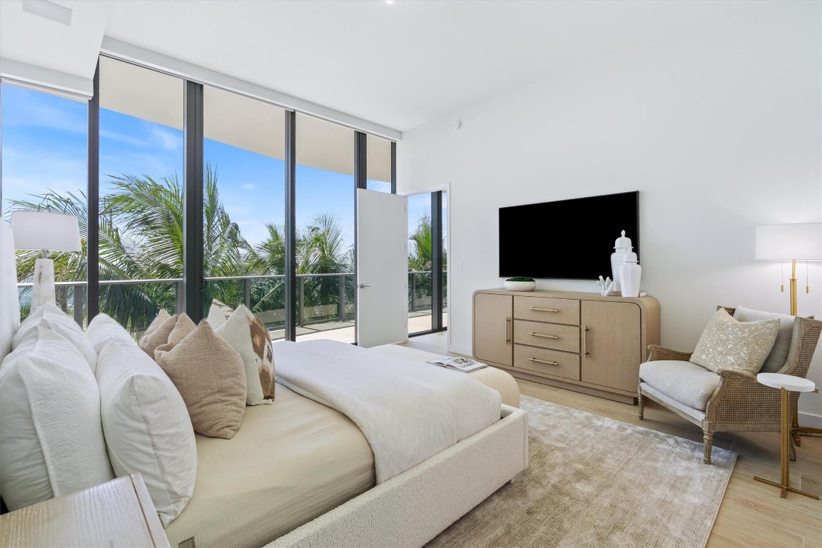 900 N Ocean Boulevard 301