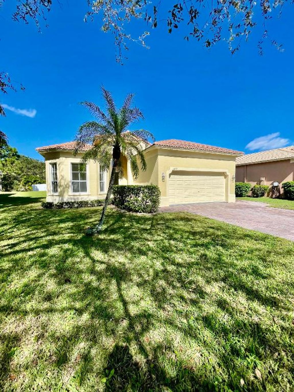 Photo of 5801 Spanish River Road, Fort Pierce, FL 34951 (MLS # R10932936)