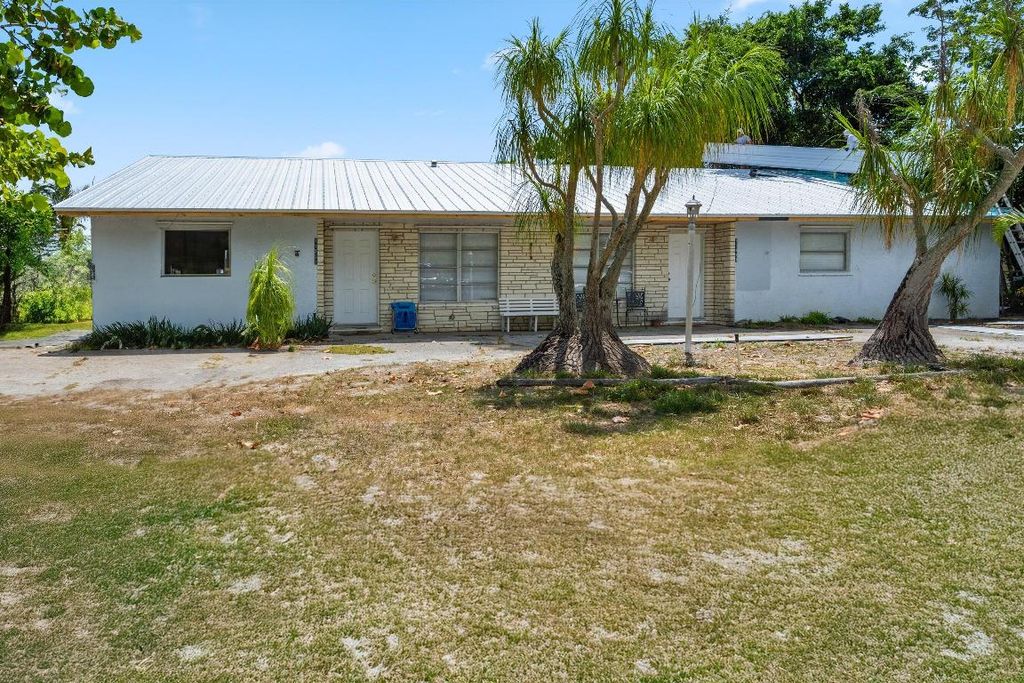 Photo of 11331 SE Gold Avenue, Hobe Sound, FL 33455 (MLS # R11094764)