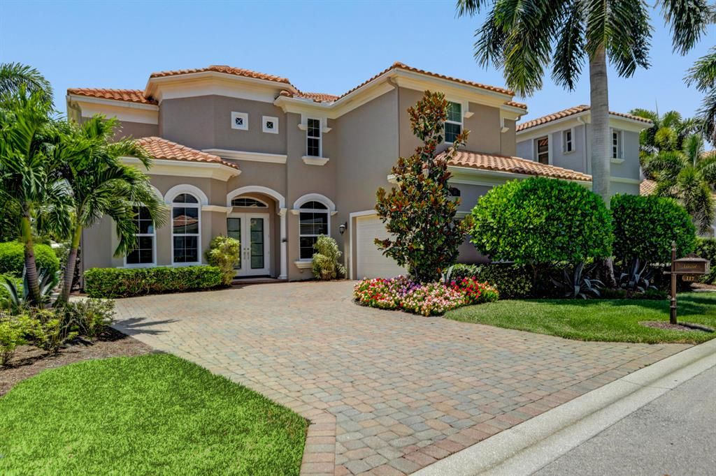 Photo of 117 Siesta Way Way, Palm Beach Gardens, FL 33418 (MLS # R10720368)