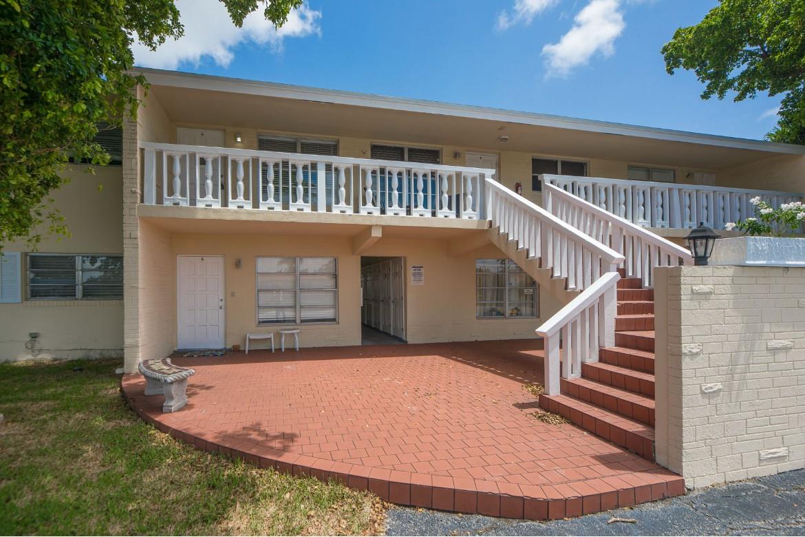 1033 NW 30th Ct 6