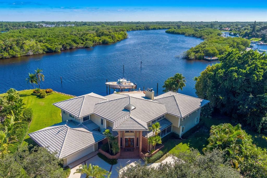 Photo of 564 SW Thornhill Lane, Palm City, FL 34990 (MLS # R10757965)