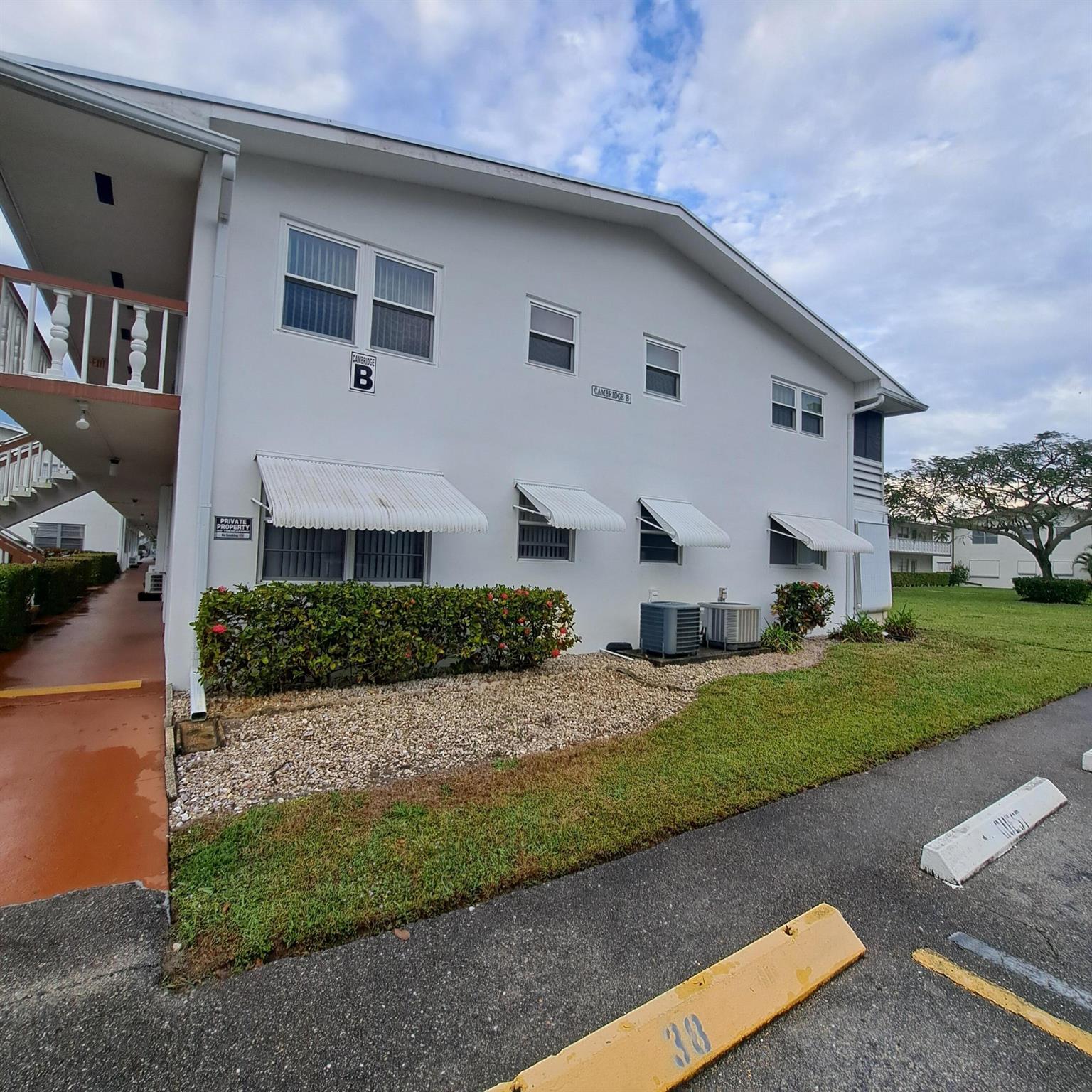 CAMBRIDGE CONDOS - Residential