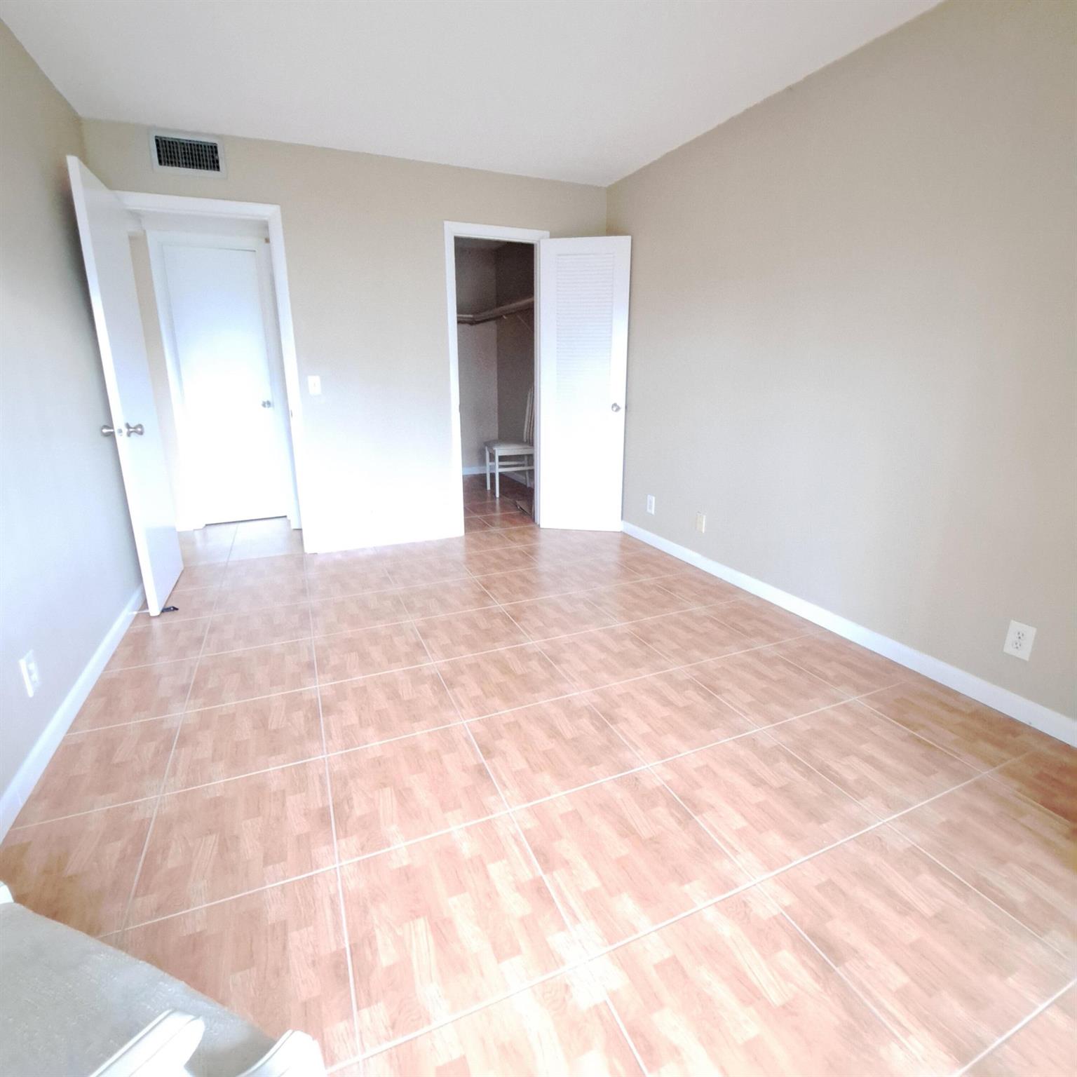 CAMBRIDGE CONDOS - Residential